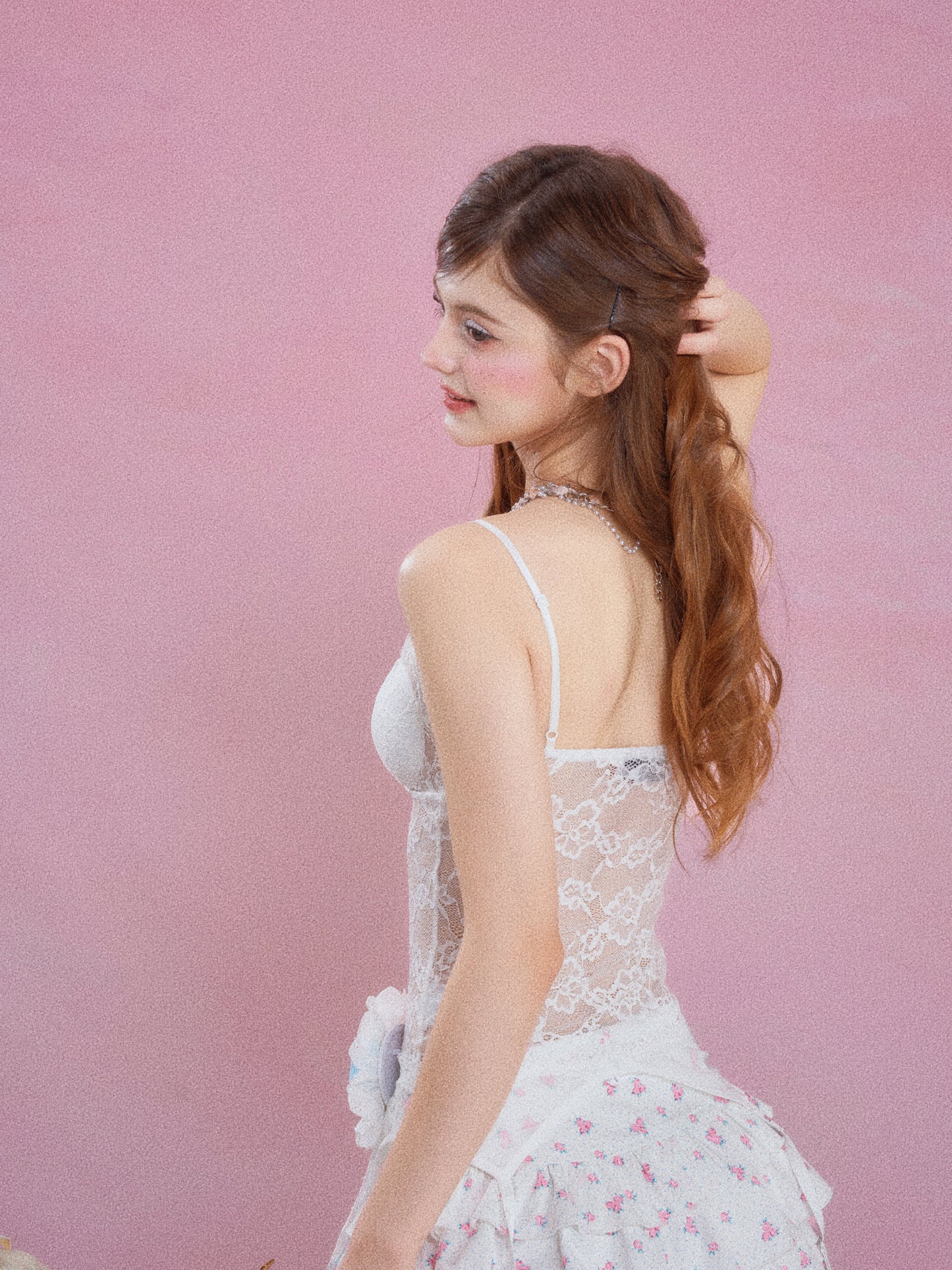 White Lace Hollow Out V-Neck Camisole Top Women Built-in Bra Slim Fit Sexy Tank Top